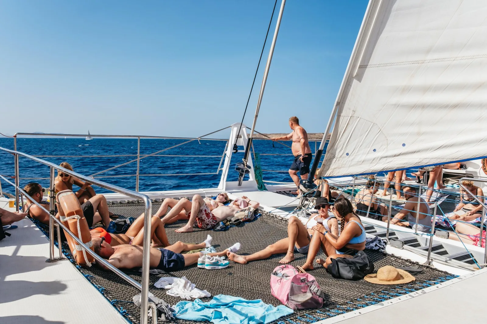 Lanzarote: Day Trip to the Papagayo Beaches by Catamaran